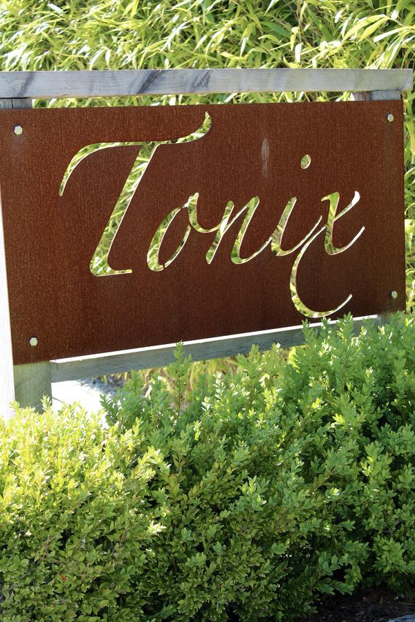Tonix Boutique Accommodation Lawrence Экстерьер фото